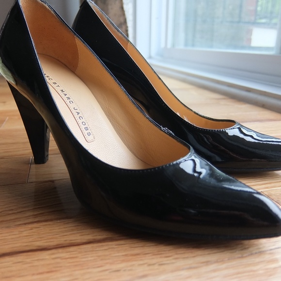 MARC by MARC JACOBS -- Black Patent Leather - Picture 2 of 5